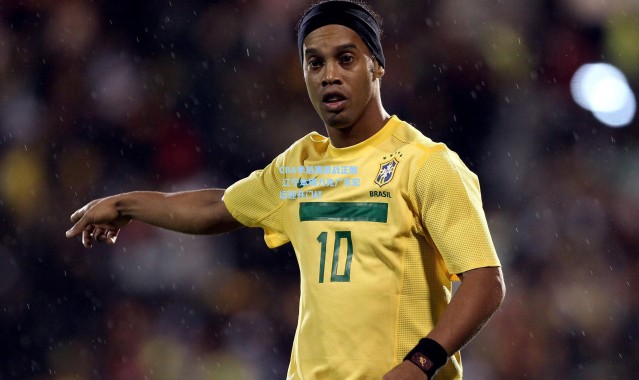 CBA季后赛激战正酣 辽宁本钢力克广东宏远迎开门红