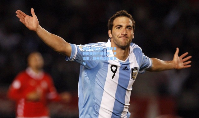 斯科尔斯点将，佩德里领衔现役中场五杰，罗德里、维蒂尼亚紧随其后